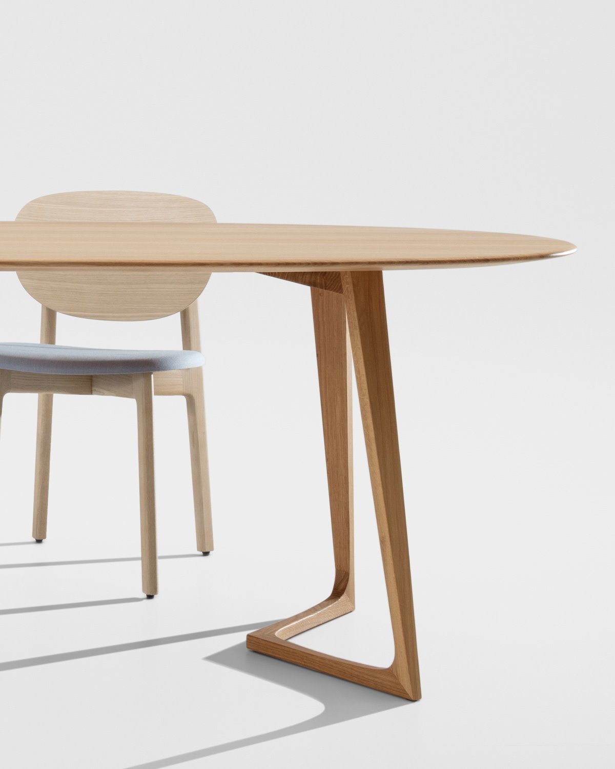 Designtafel Z TwistOval Bed Habits 1200x1500 02